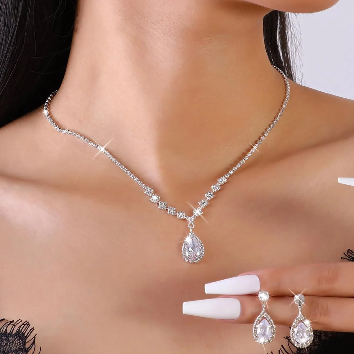 Shiny Cubic Zirconia Waterdrop Earrings Pendant Necklace Set Rhinestone Waterdrop Dangle Earrings Clavicle Necklace Wedding Bride Jewelry for Women